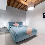 Apartment Casa Boboli By Interhome